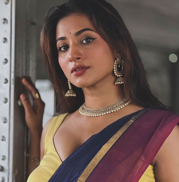 female Call Girls in Chandigarh